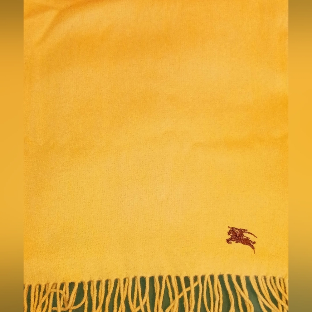 New 100% Cashmere Golden Color Authentic Burberry Scarf - Picture 2 of 4